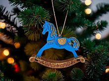 Игрушка ёлочная Символ года 2026 "Лошадка-качалка" Ли110-02-0837 синий-дуб,мдф,9*2,5*8см