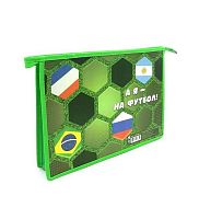 Папка д/тетрадей А4 ПЧЕЛКА ПМ-А4-29 "Играй в футбол" пластик,на молн.